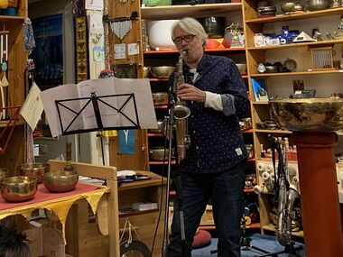 Free and Easy - Sax und Klangschalen Konzert im Obertonhaus